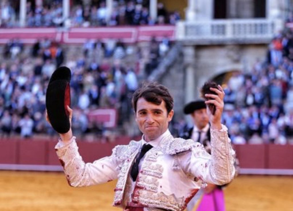 Feria de Abril: Rafa Serna puntúa en una corrida interesante de Fuente Ymbro en la Maestranza.