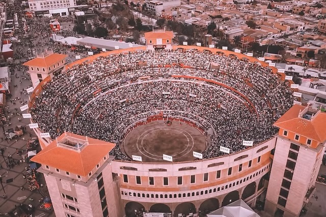 La Monumental abre sus puertas: Comienza el serial taurino de la Feria de San Marcos 2026.
