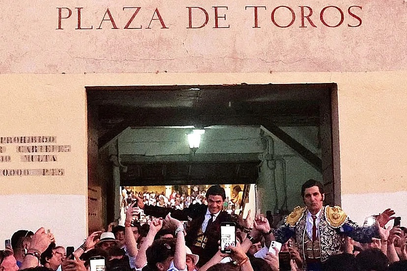 Pablo Aguado resucita deslumbrante bajo la rotundidad cegadora de Morante en Aranjuez.
