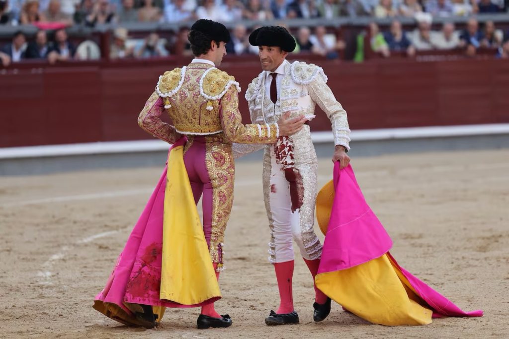 Feria de San Isidro: Torerísima competencia en quites.
