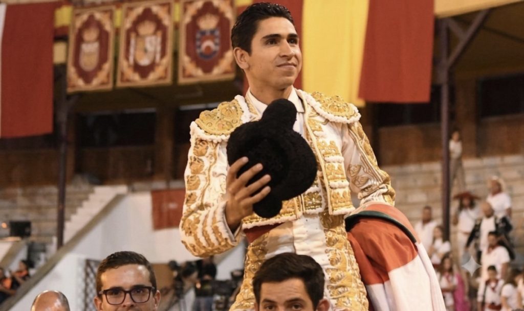 El mexicano Héctor Gutiérrez sobresale en la tercera clasificatoria de la Copa Chenel.