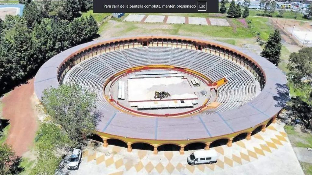 Defiende alcalde de Apizaco inversión en plaza de toros.