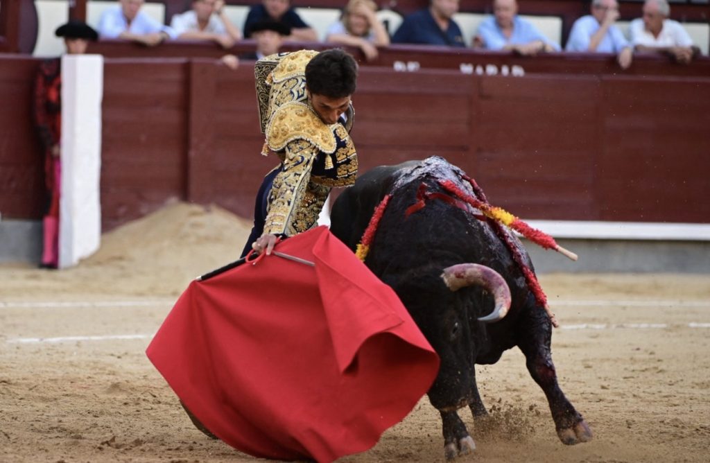 Jornada Taurina del 13 de septiembre: triunfos, indultos y puertas grandes en España, Francia y México.
