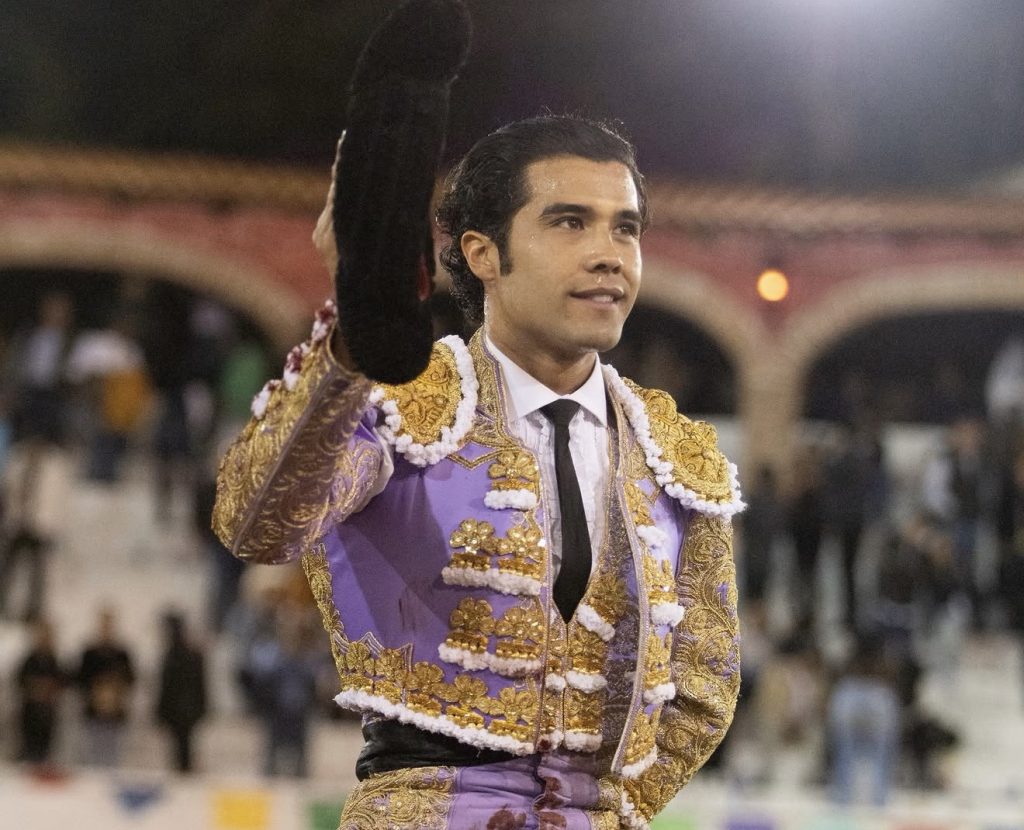 Diego San Román se lleva la noche en San Miguel de Allende.