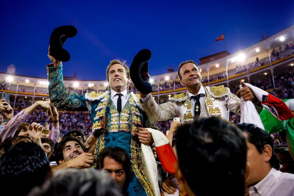 Feria de Otoño: Una tarde para la historia en Las Ventas: Ferrera y Román elevan el toreo a la cumbre.